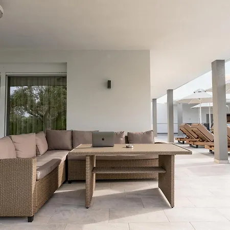 Вилла Garden House Пефкохори