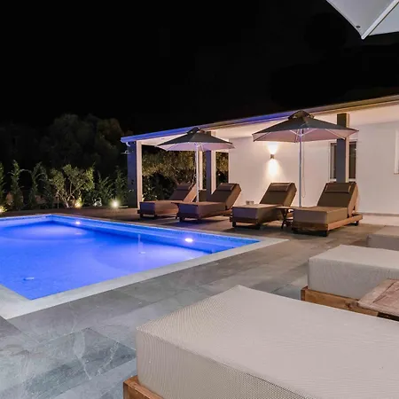Garden House Вилла Пефкохори