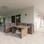 Villa Garden House *