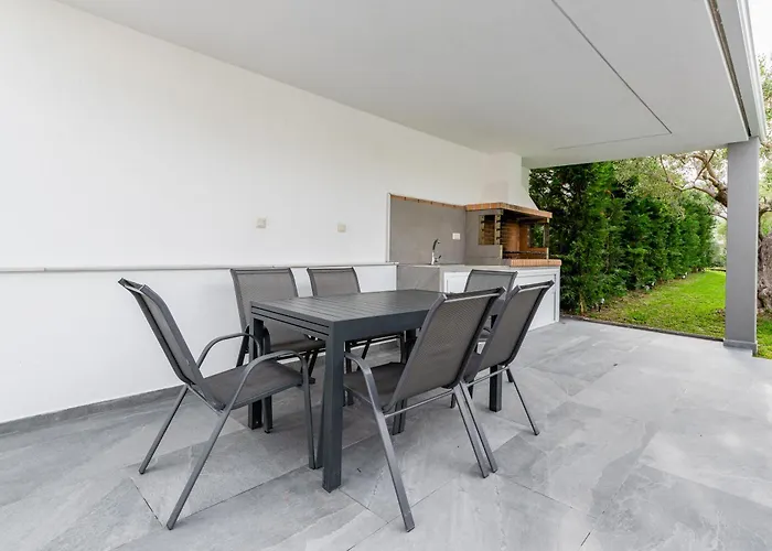 Villa Garden House Pefkochori