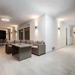 Garden House Вилла *