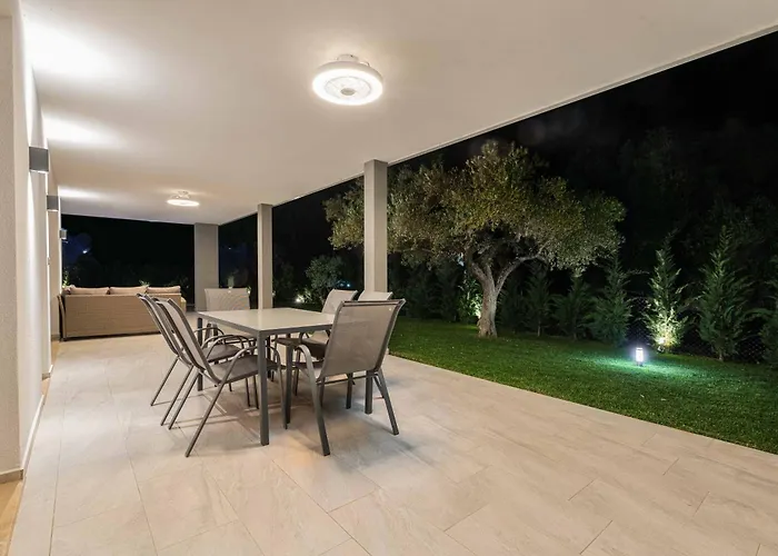 Garden House Vilă